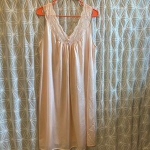 Val Mode Vintage Lingerie